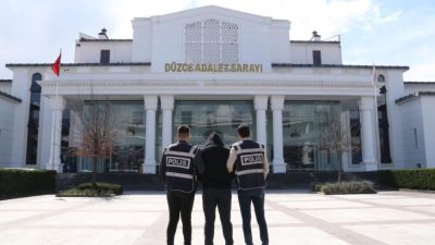 Düzce’de güvenlik güçleri tarafından yapılan denetimlerde 28 bin 500 şahıs