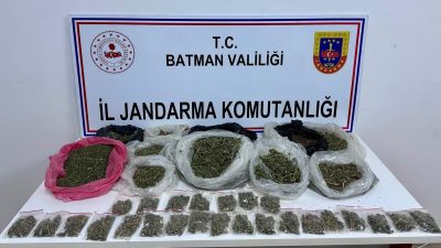 Batman’da jandarma ekiplerince bir eve düzenlenen operasyonda 6 kilo 300