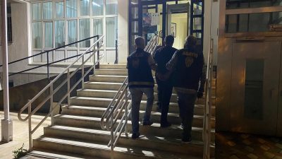 Burdur’da farklı suçlardan haklarında kesinleşmiş hapis cezası bulunan 2 firari