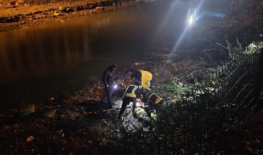 Kastamonu’nun Cide ilçesinde dereye düşen vatandaş ekipler tarafından kurtarılarak hastaneye