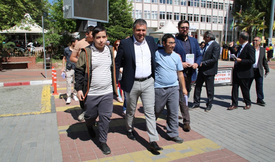 Kütahya’nın Gediz ilçesinde, 10-16 Mayıs Engelliler Haftası dolayısıyla farkındalık oluşturmak