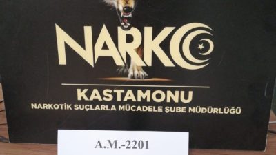 Kastamonu’da polis ekipleri tarafından durdurulan araçta yapılan aramada sentetik kannabinoid