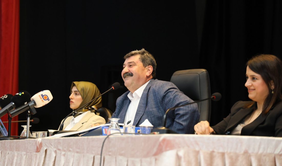 YILDIZ: TOROSLAR HALKI SİZDEN HESAP SORAR Toroslar Belediye Başkanı Abdurrahman
