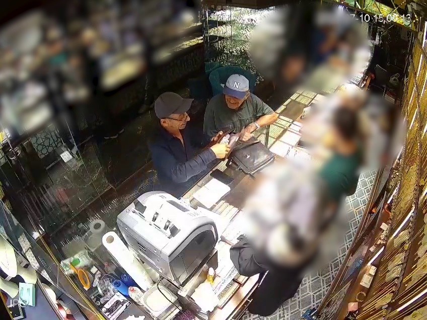 Sivas’ın Suşehri ilçesinde bir kuyumcudan 1 milyon TL değerinde ziynet