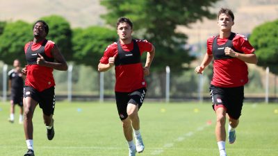 Trendyol Süper Lig 2025-2026 sezonuna Sivas’ta hazırlanan Sivasspor, kampın 15.