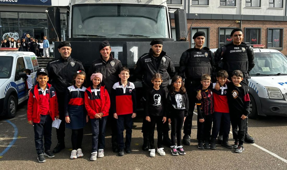 Afyonkarahisar İl Emniyet Müdürü Ahmet Birtan Erol, 2.'inci sınıf öğrencisi