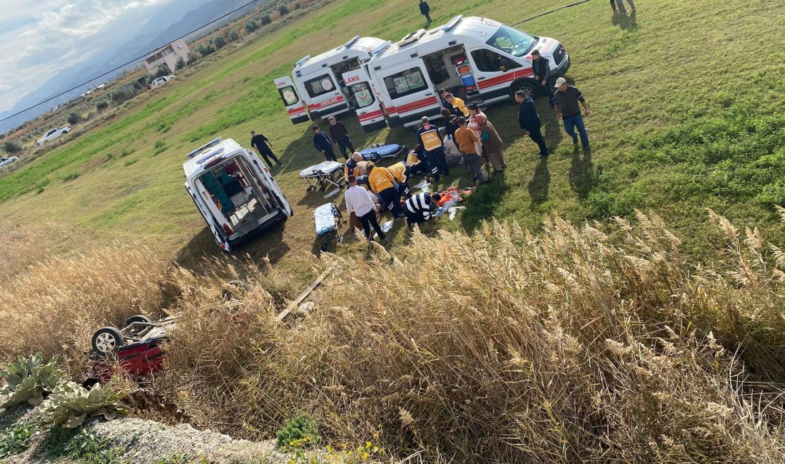 Manisa’da otomobil tarlaya uçtu: 1’i bebek 5 yaralı