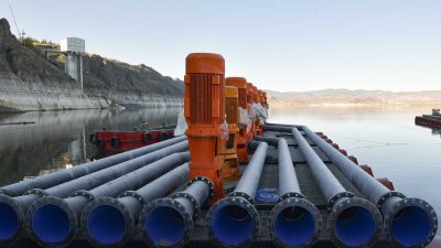 ÇAMLIDERE YÜZER POMPA SİSTEMİYLE, SU ALMA YAPISI ALTINDA KALAN 110