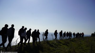 İzmir Büyükşehir Belediyesi, Dünya Dağlar Günü kapsamında üniversite öğrencilerini şehrin