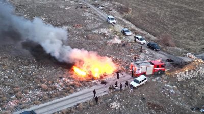 Karaman'da boş arazide çıkan yangını itfaiye söndürdü