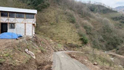 Gölyaka’da Hamamüstü ve Muhapdede köylerinde yürütülen malzemeli yol bakım çalışmaları