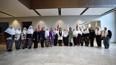 Pazaryeri Belediye Başkanı Zekiye Tekin, 'Köklerden Geleceğe Teşkilat Çalıştayı'na katıldı.