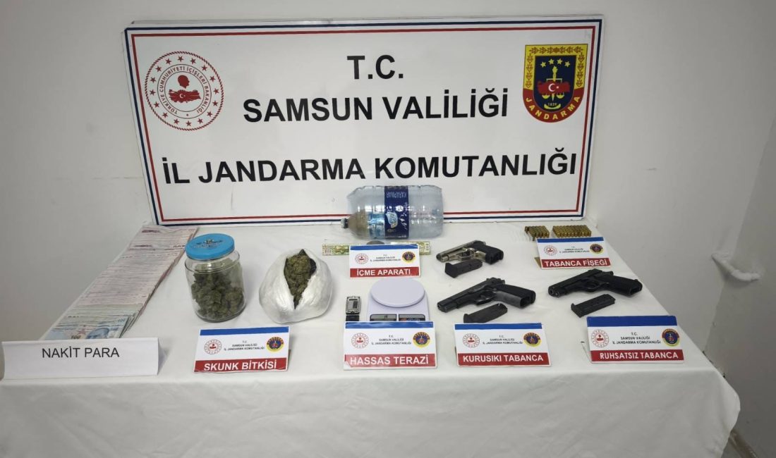 Samsun'un Atakum ilçesinde düzenlenen operasyonda, evinde uyuşturucu madde ve silah