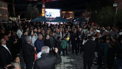 Şampiyon olarak Efeler Ligi'ne yükselen SungurluBelediyespor takımı, şampiyonluk maçının ardından