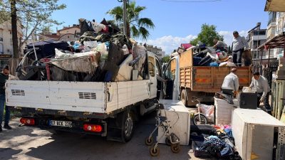 Kepez Belediyesi, Kütükçü Mahallesi'nde yaşayan 44 yaşındaki bir kişinin müstakil