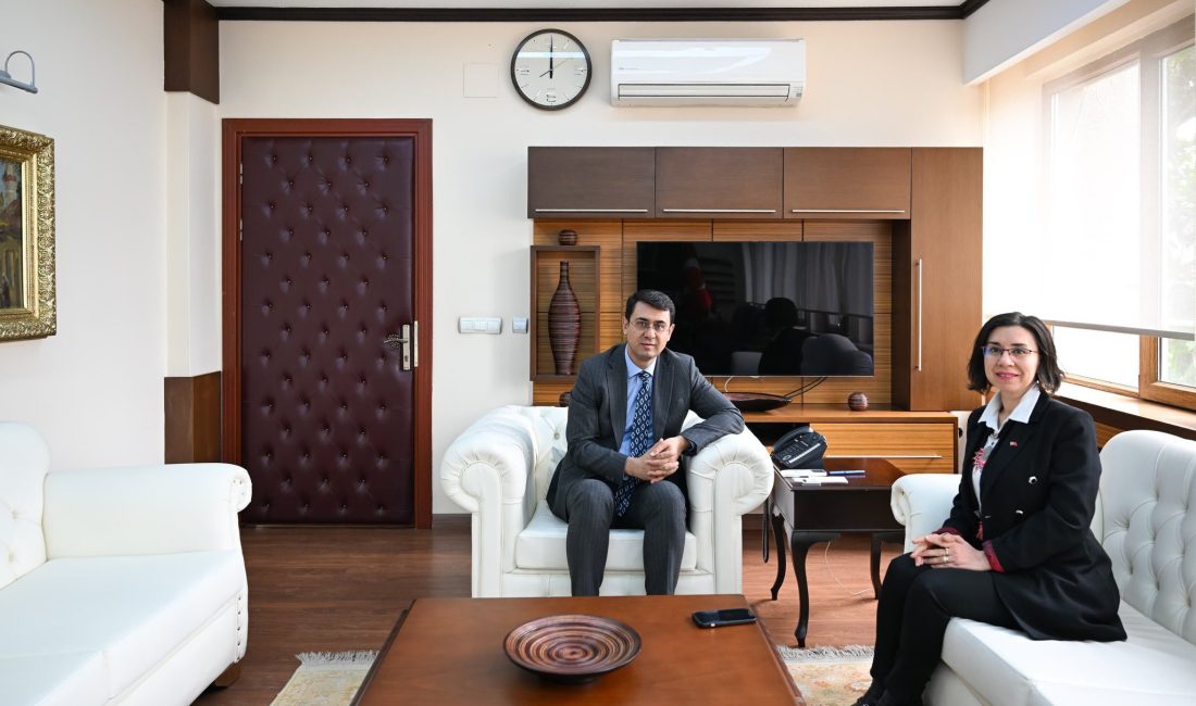 6 Nisan günü yeni görevine seçilen Uşak Belediye Başkan Vekili