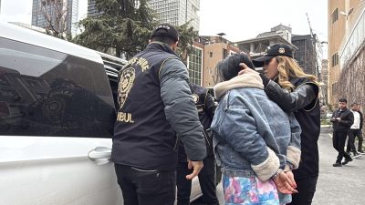 Avcılar'da bir kişi, çıkan tartışmada kendisine tokat atan şahsı suç