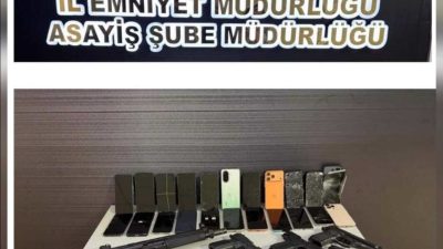 Çorum’da polis ekipleri tarafından gerçekleştirilen denetimlerde 3 bin 143 şahsın