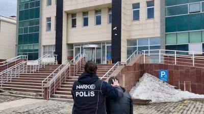 Kars’ta uyuşturucu ile mücadele kapsamında yürütülen çalışmalar aralıksız sürerken, sokak