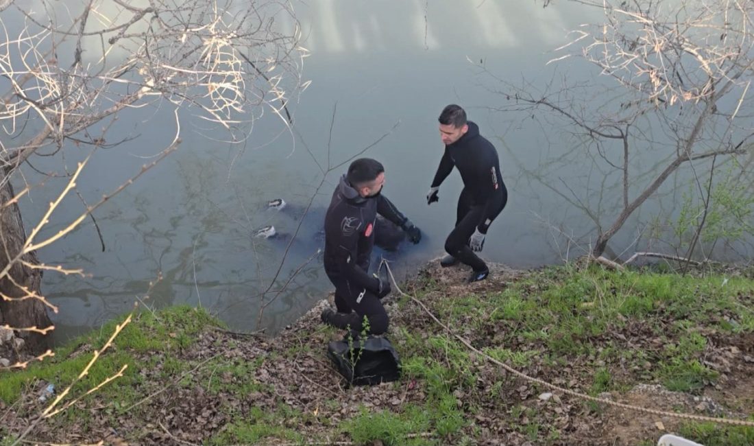 Tunceli'de Munzur Nehri içerisinde, kadın cesedi bulundu.