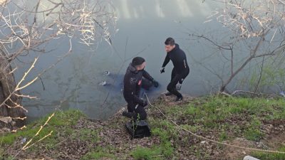 Tunceli'de Munzur Nehri içerisinde, kadın cesedi bulundu.