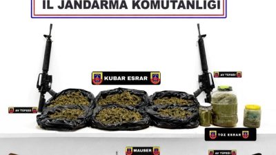 Mardin'in Mazıdağı ilçesinde jandarma ekiplerince düzenlenen operasyonda 35 kilo esrar