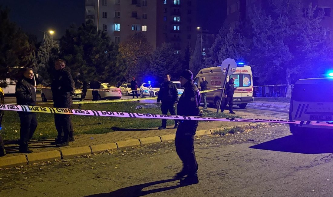 Kayseri'de boşanma aşamasındaki eşini sokak ortasında bıçaklayarak öldüren sanık hakim