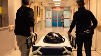 Bursa'nın İnegöl ilçesinde annesinin emzirip uyuttuğu 2 günlük bebek, nefes
