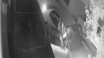  Denizli'de gece saatlerinde otomobilden yol kenarına bırakılan kadın, yardım