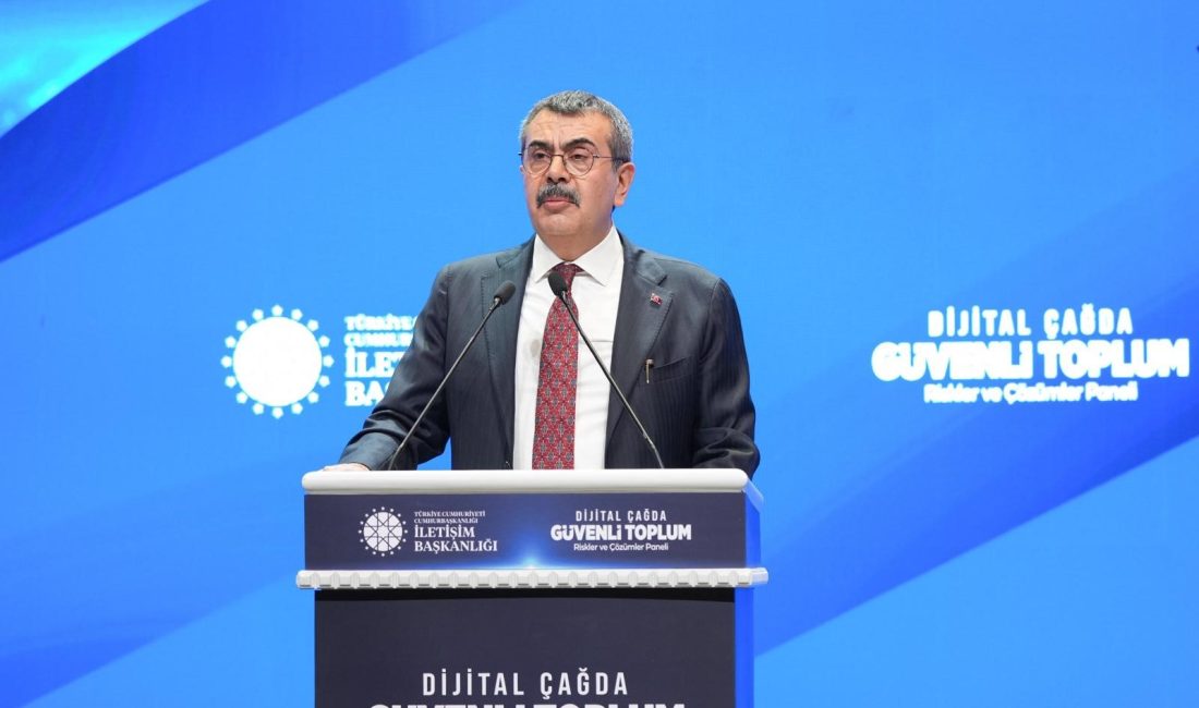 Milli Eğitim Bakanı Yusuf Tekin, "Evlatlarımızın güvenliği, öğretmenlerimizin huzur içinde