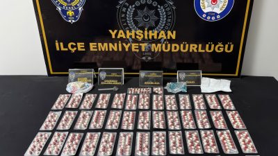 Kırıkkale'nin Yahşihan ilçesinde düzenlenen uyuşturucu operasyonunda, peçeteye emdirilmiş uyuşturucu madde