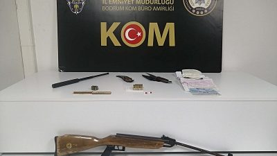 Bodrum’da bir kişiyi tefecilik yoluyla borçlandırarak darp ettikleri, borcun yağma