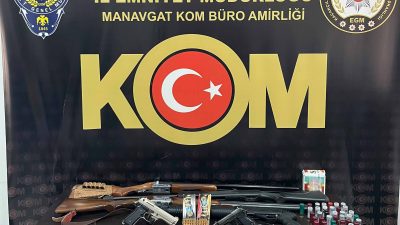 Manavgat Cumhuriyet Başsavcılığı koordinesinde gerçekleştirilen "Sokaklar Güvende" operasyonları kapsamında, Emniyet